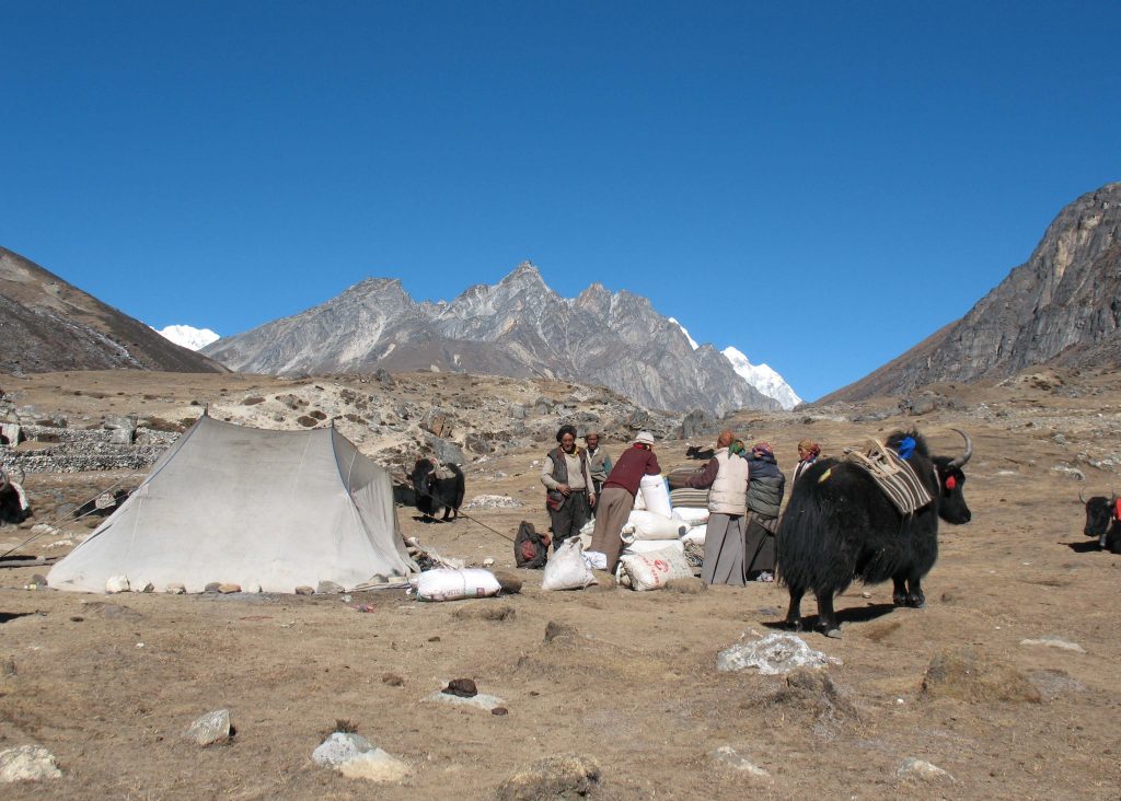Tibetan traders at Lungden